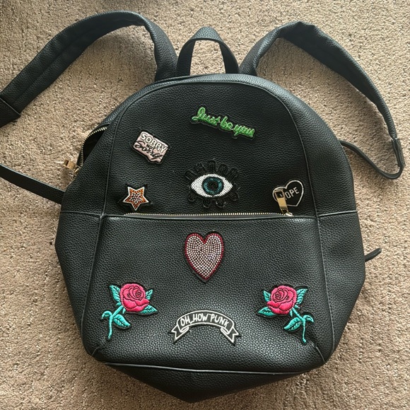 Aldo Black Faux Leather Backpack Punk Patches Embroidery Trendy Unique - Picture 1 of 6